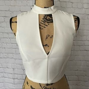 Elegant zip up top🤍 NWOT